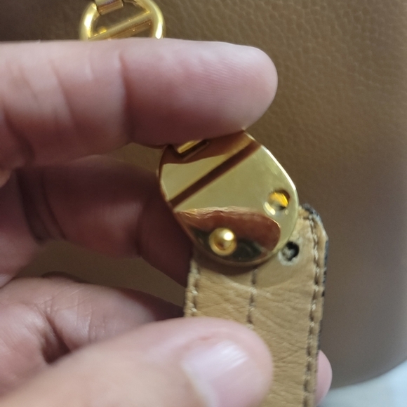 Dior Vintage Sleek Tan Leather Shoulder Bag - Picture 9 of 13